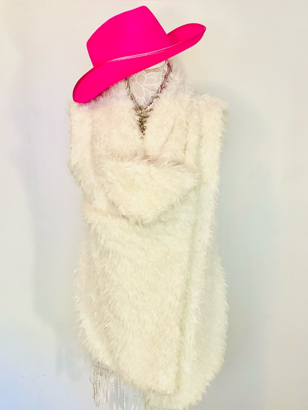 White Faux Fur Vest Furry - Picture 2 of 6
